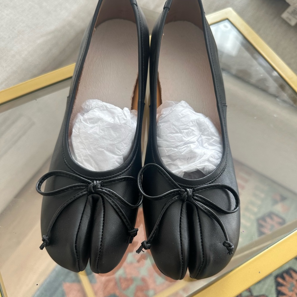 NWT Tabi ballet flat with short heel size 8.5 US women
